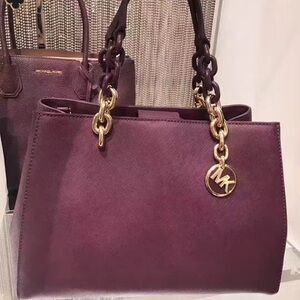 Michael Kors medium size Cynthia satchel bag NWT